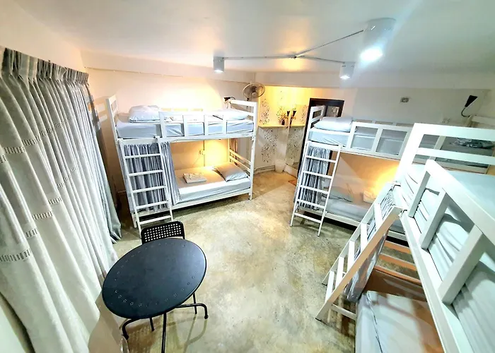 Home16 Sukhumvit16 호스텔 방콕