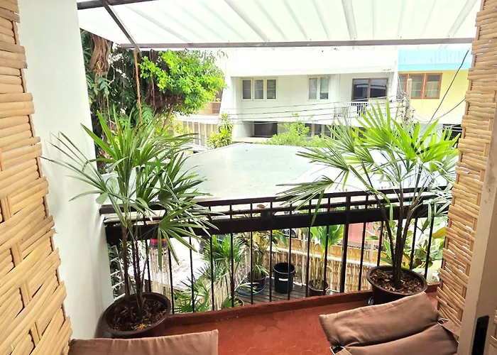 Home16 Sukhumvit16 Hostal