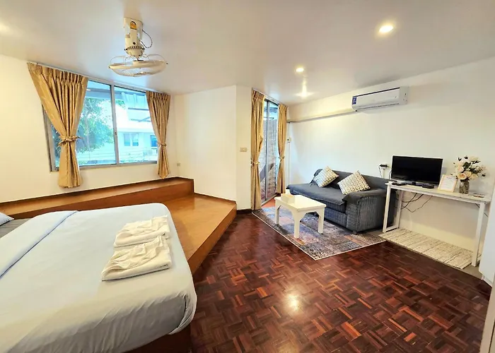 Home16 Sukhumvit16 Hostal