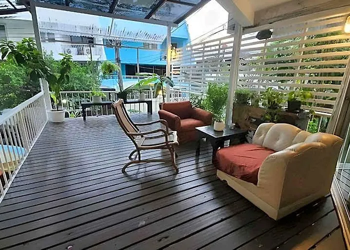 Hostal Home16 Sukhumvit16 Bangkok