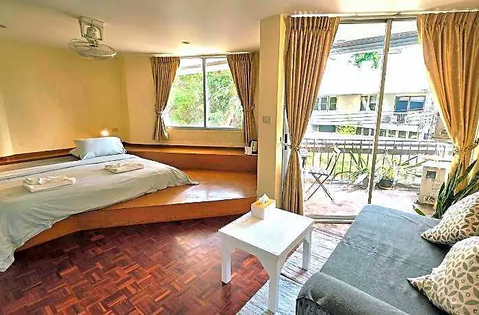 Home16 Sukhumvit16 Hostal