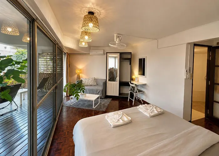 Home16 Sukhumvit16 אכסניה *