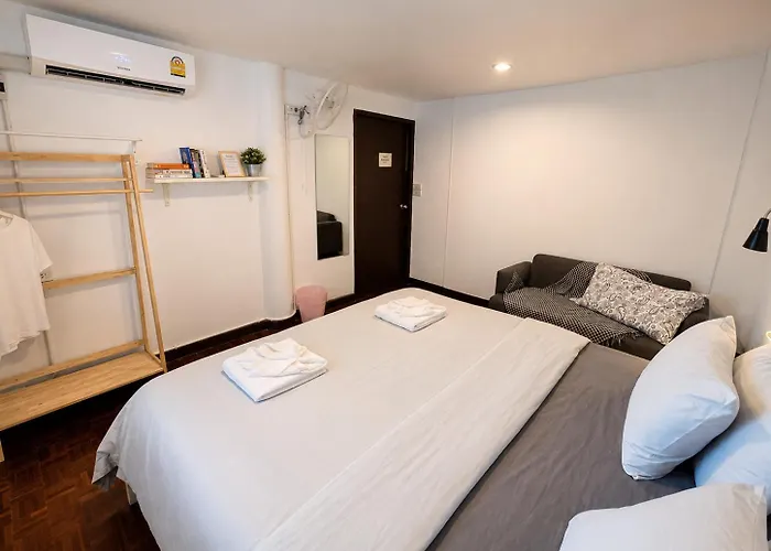 אכסניה Home16 Sukhumvit16 בנגקוק