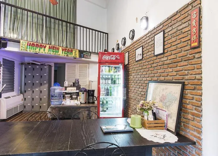 Hostal Home16 Sukhumvit16 *